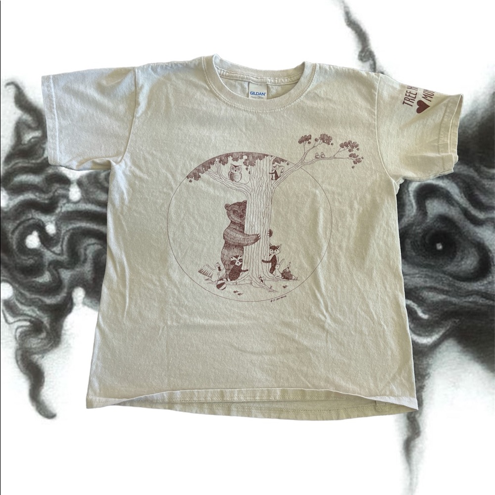 Tree huggers graphic tee